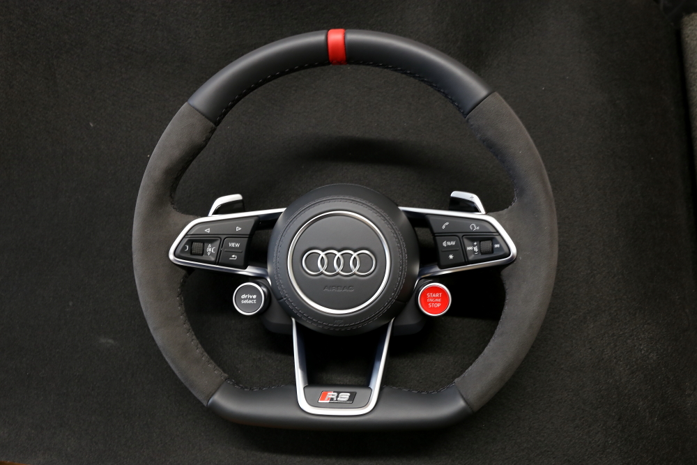 Audi TTS/8S