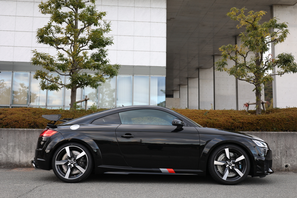 Audi TTRS/8S