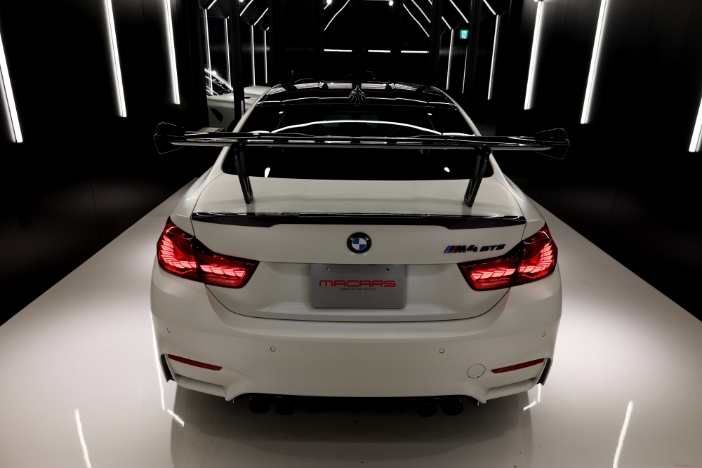 BMW M4クーペ GTS