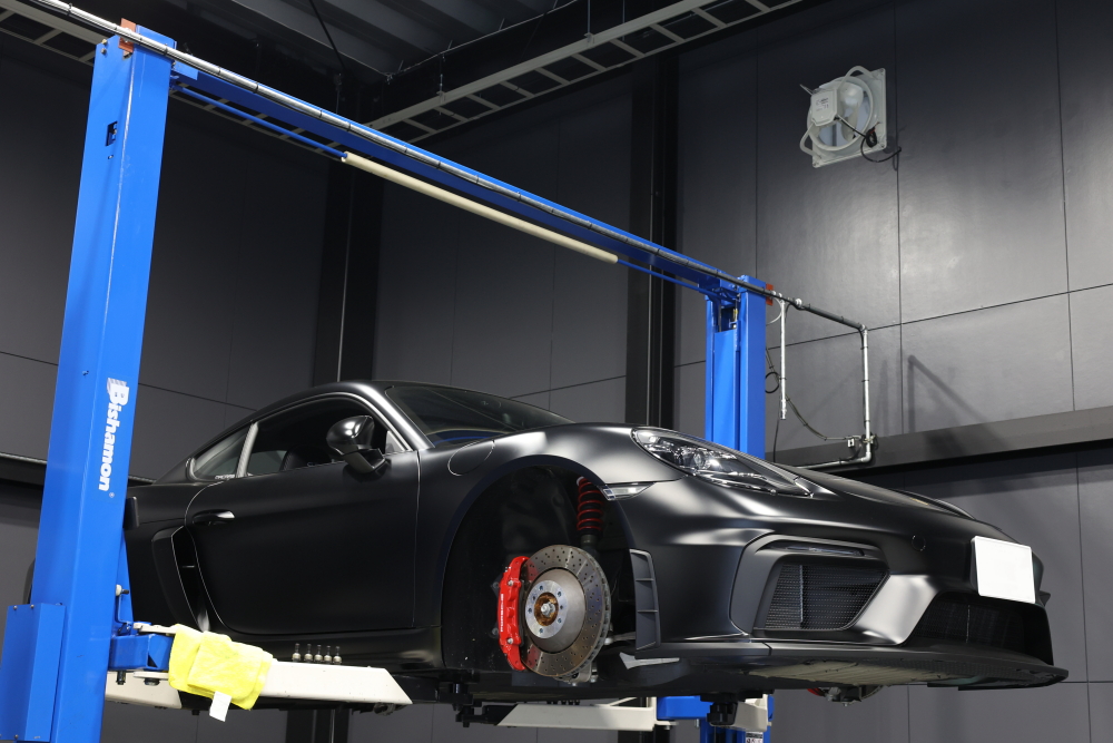 Porsche 718/Cayman GT4 ＆ 新着入庫車輛＋祝納車！！