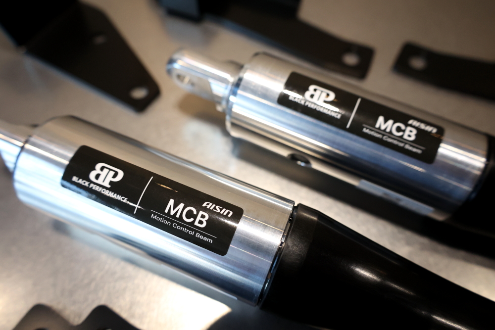 BP（BLACK PERFORMANCE）＆ MCB（Motion Control Beam）発売！！