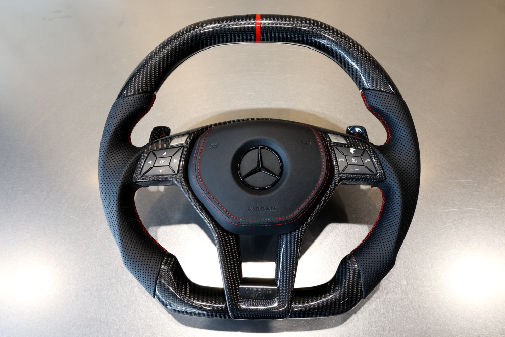 Mercedes-AMG A 45 S 4MATIC & カーボンステアリング特注製作!!