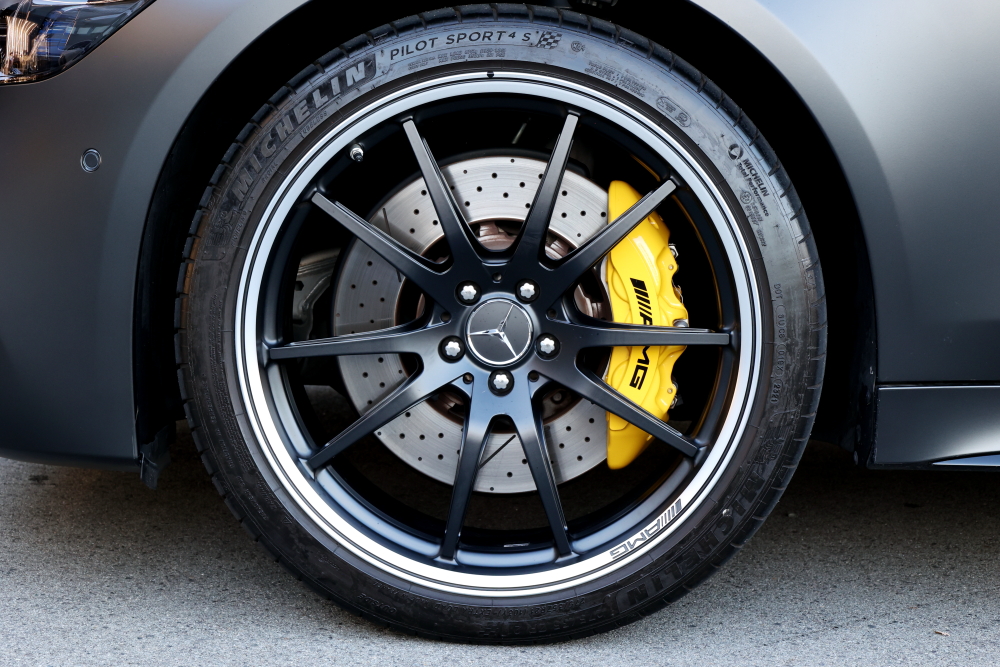 Mercedes-AMG GT53 4ドアクーペ