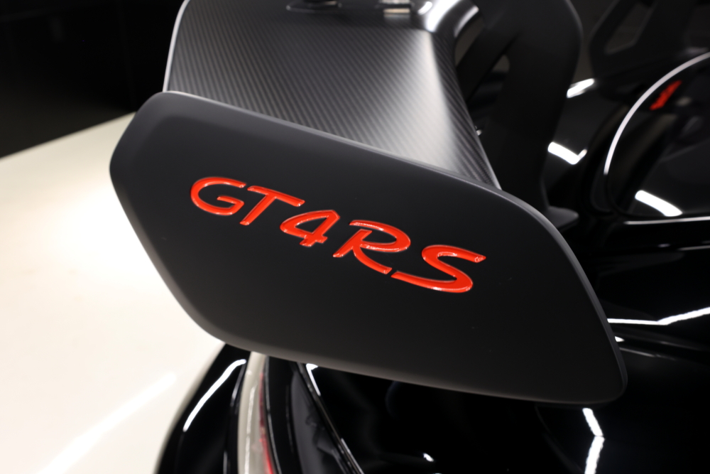 ポルシェ 718ケイマン GT4 RS