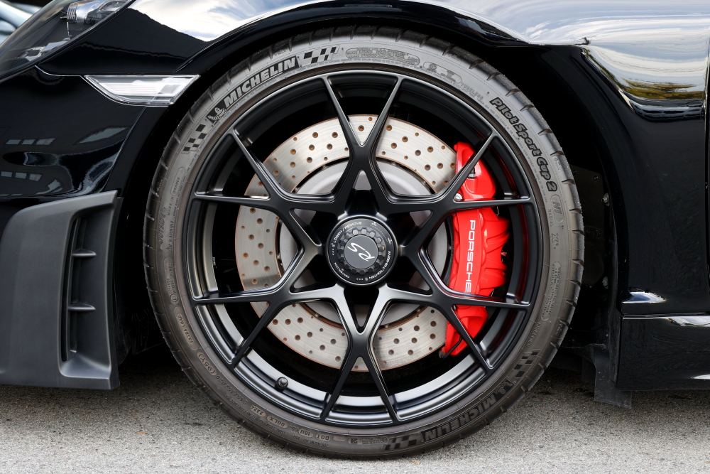 ポルシェ 718ケイマン GT4 RS