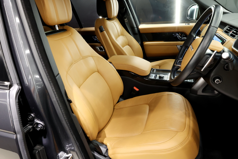 RANGE ROVER