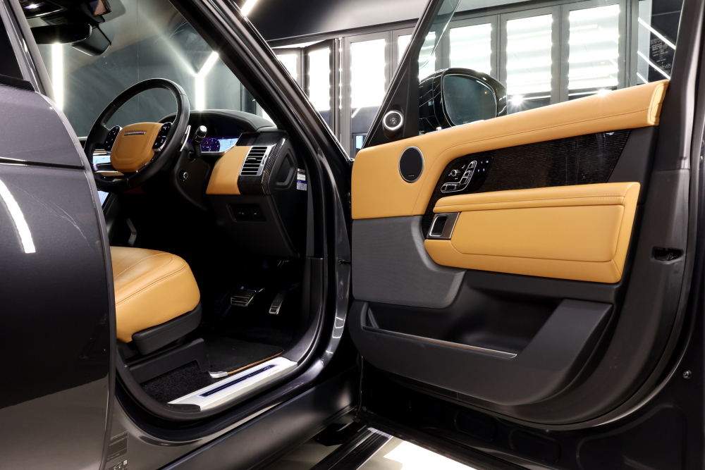 RANGE ROVER