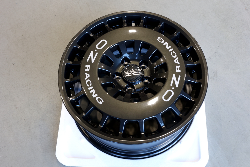 Audi A1 sportsbackシティカーバーリミテッドエディション