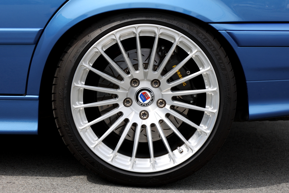 BMWアルピナ B8リムジン