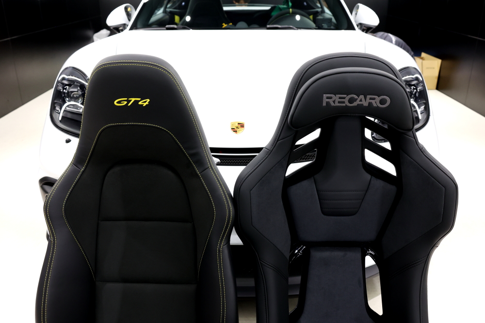 Porsche 718/Cayman GT4 ＆ RECARO RSS+MACARS ECU TUNE+ASR！