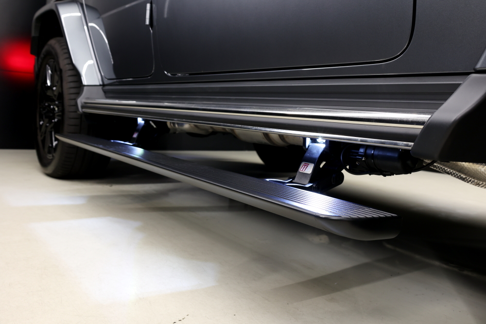 M-BENZ W465/G450ⅾ AMG-LINE PKG MANUFAKTURプログラムプラス ナイトPKG ＆ 電動サイドステップ+DRINKHOLDER!!