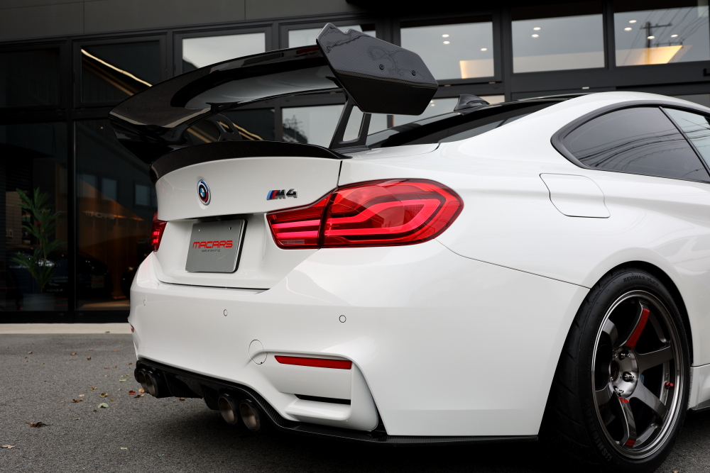BMW F82/M4 LCI Coupe ＆ STRADALE Design スワンネックGTウイング+SHIBATIRE+アライメント調整！！